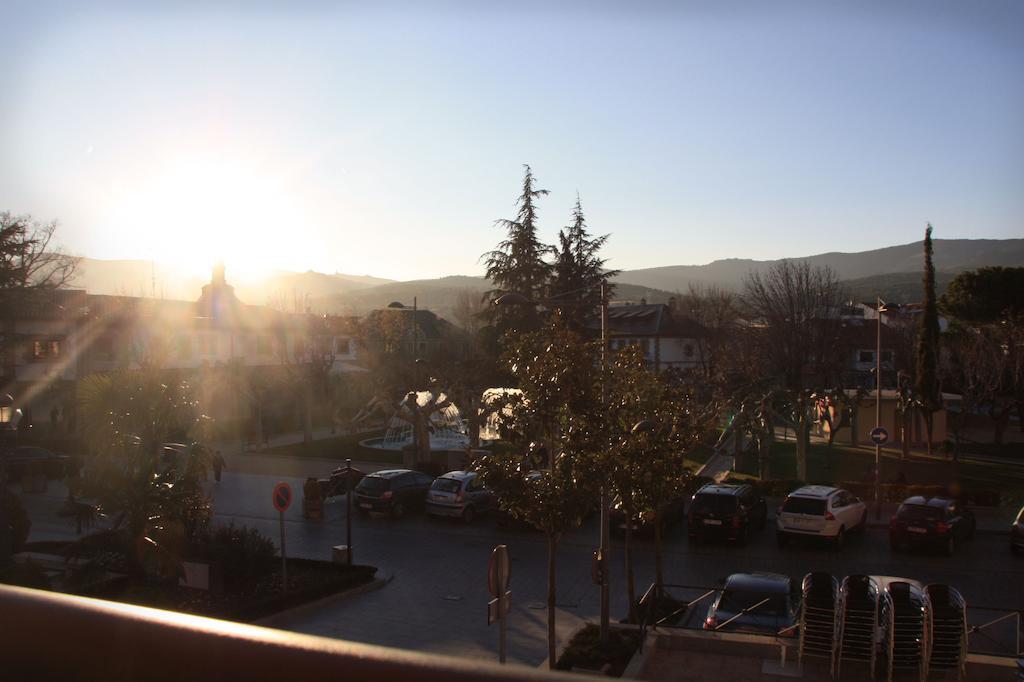 Hostal Gonzalez Guadarrama Exterior photo