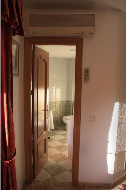Hostal Gonzalez Guadarrama Room photo