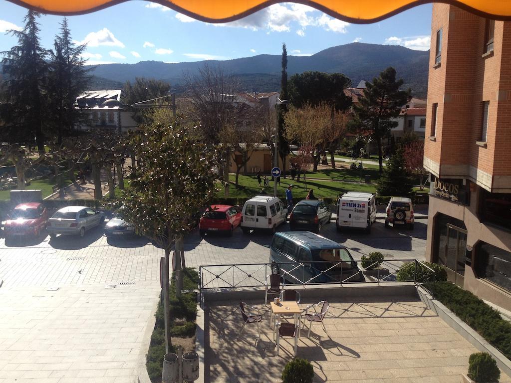 Hostal Gonzalez Guadarrama Exterior photo