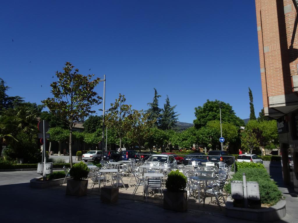 Hostal Gonzalez Guadarrama Exterior photo