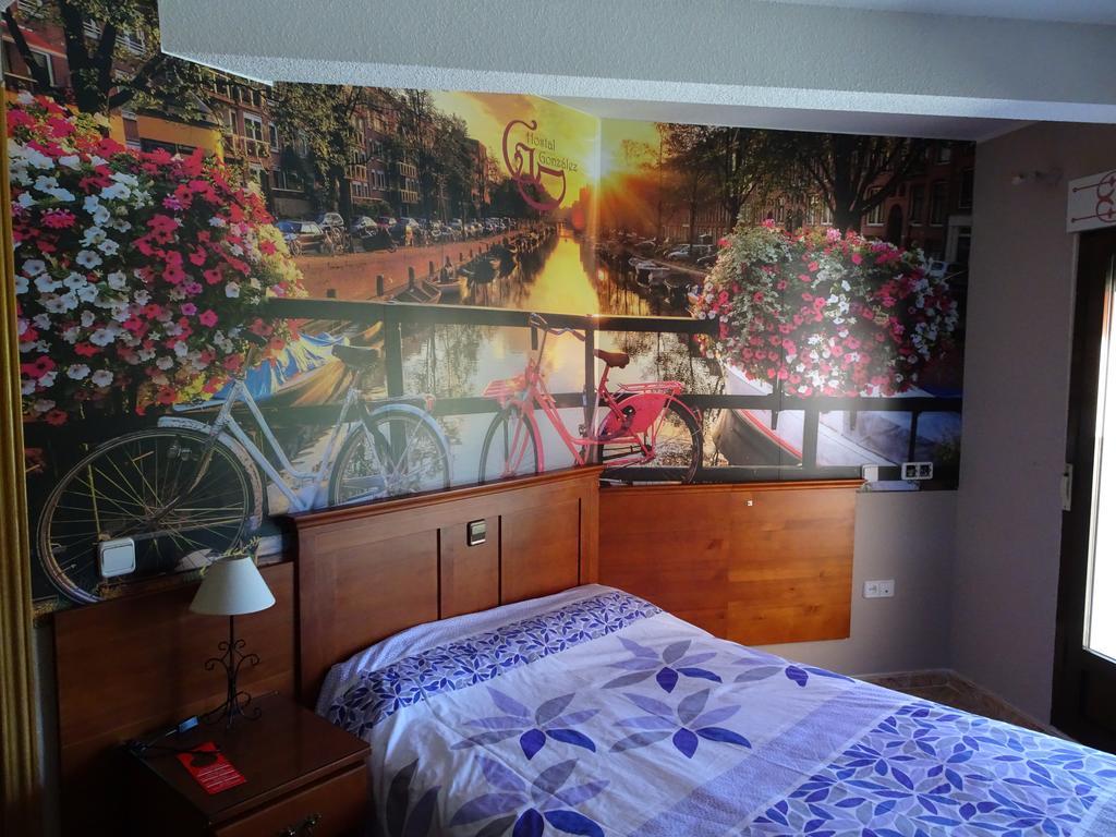 Hostal Gonzalez Guadarrama Exterior photo