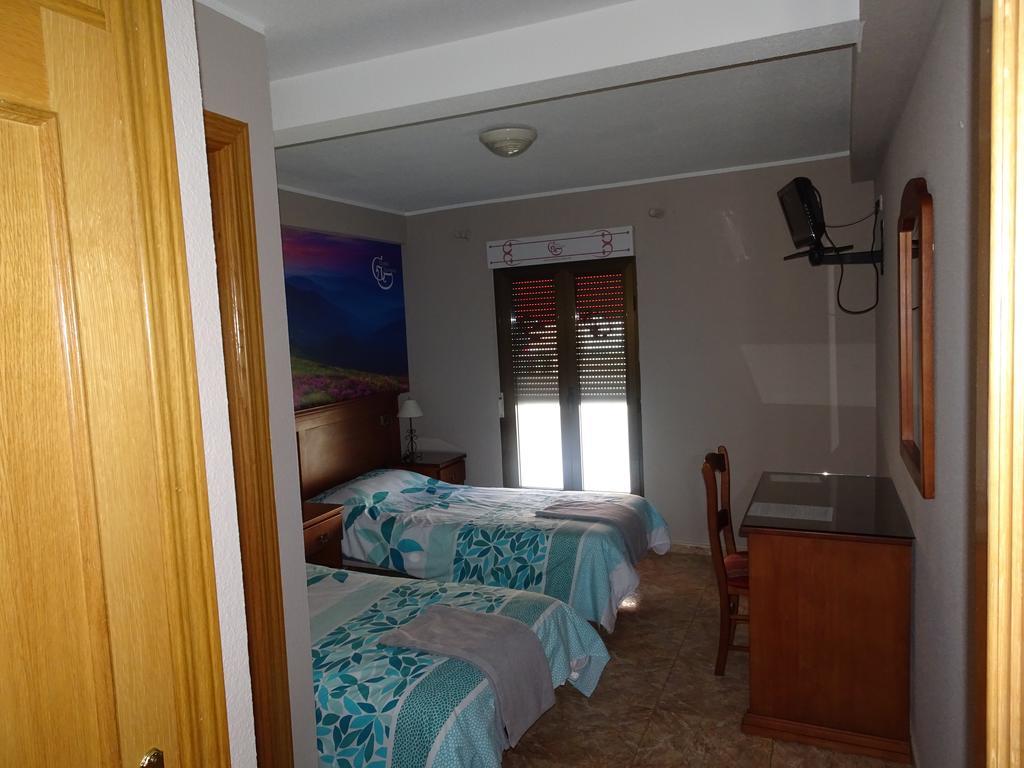 Hostal Gonzalez Guadarrama Exterior photo