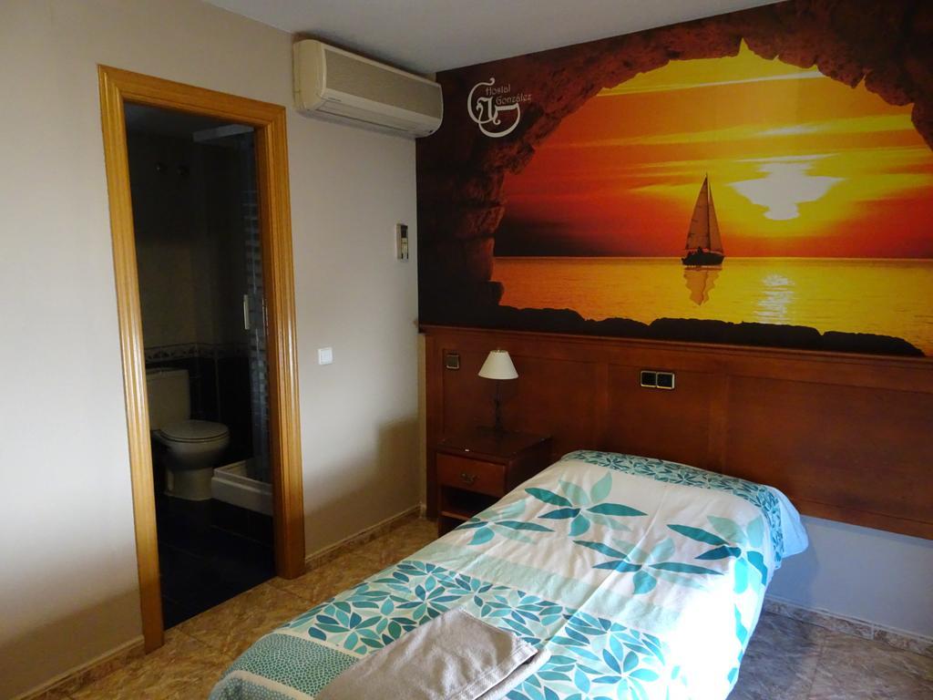 Hostal Gonzalez Guadarrama Exterior photo